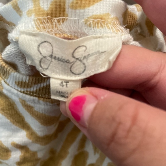 Jessica Simpson Kids Tan and White Shirt cropped size 4T - Picture 4 of 4